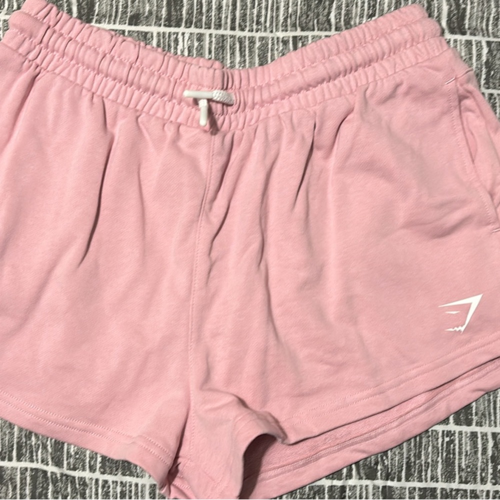 Gymshark shorts - pink